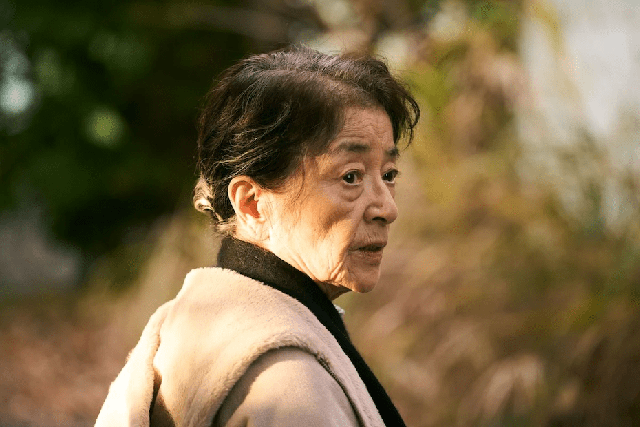 78 歲的獨居婦人阿道（倍賞千惠子 飾）
